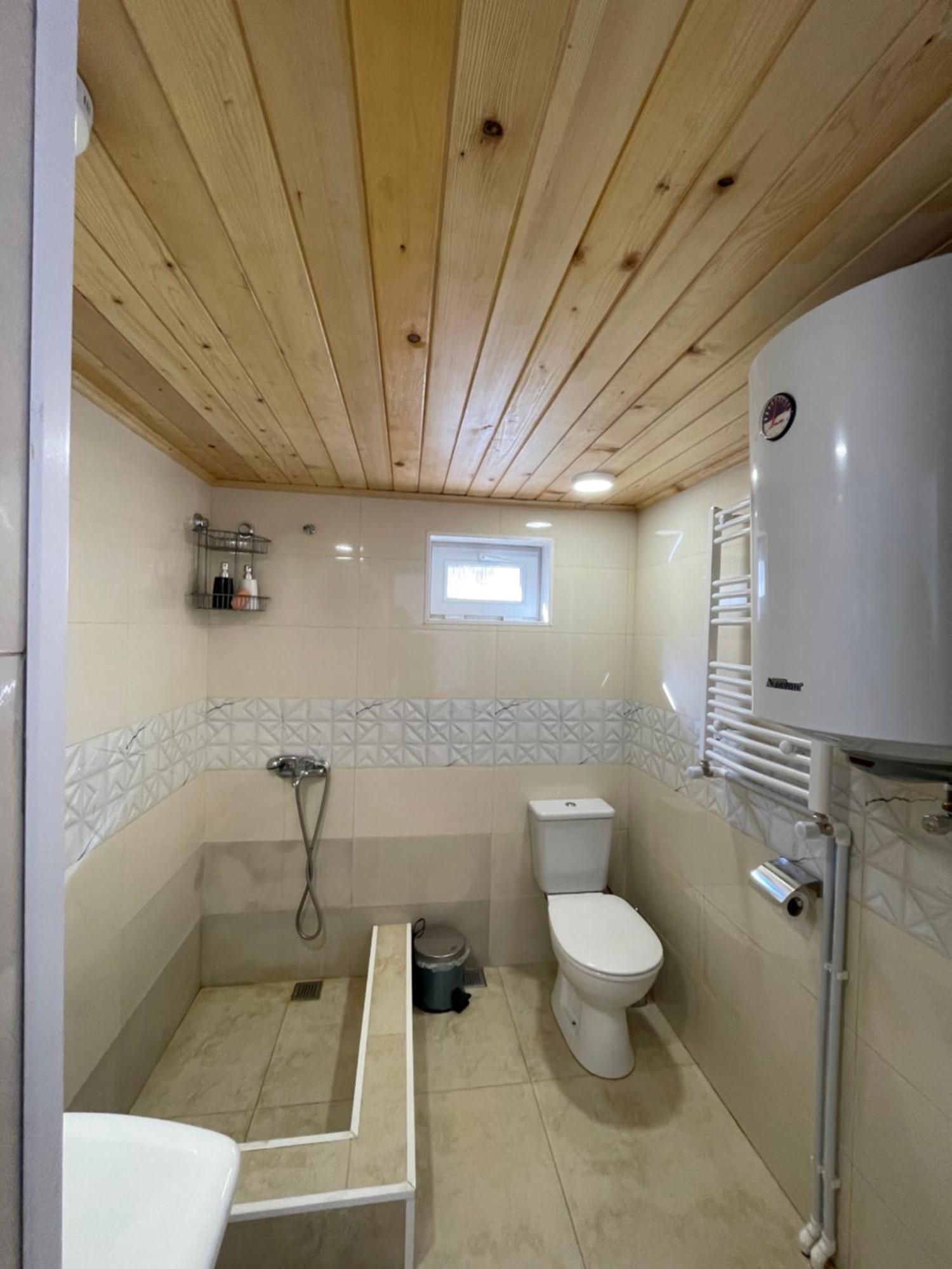 Mamuka Chartolani Guesthouse Местия Экстерьер фото