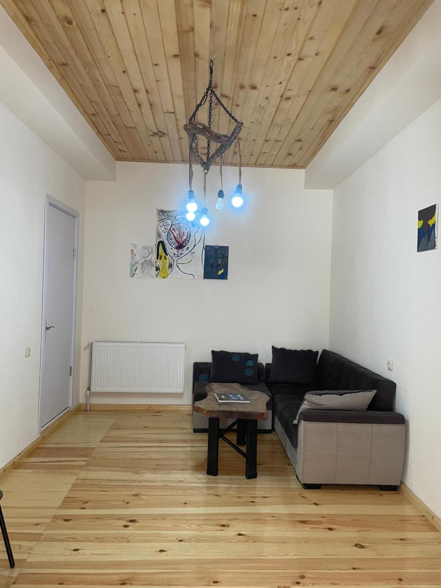Mamuka Chartolani Guesthouse Местия Экстерьер фото